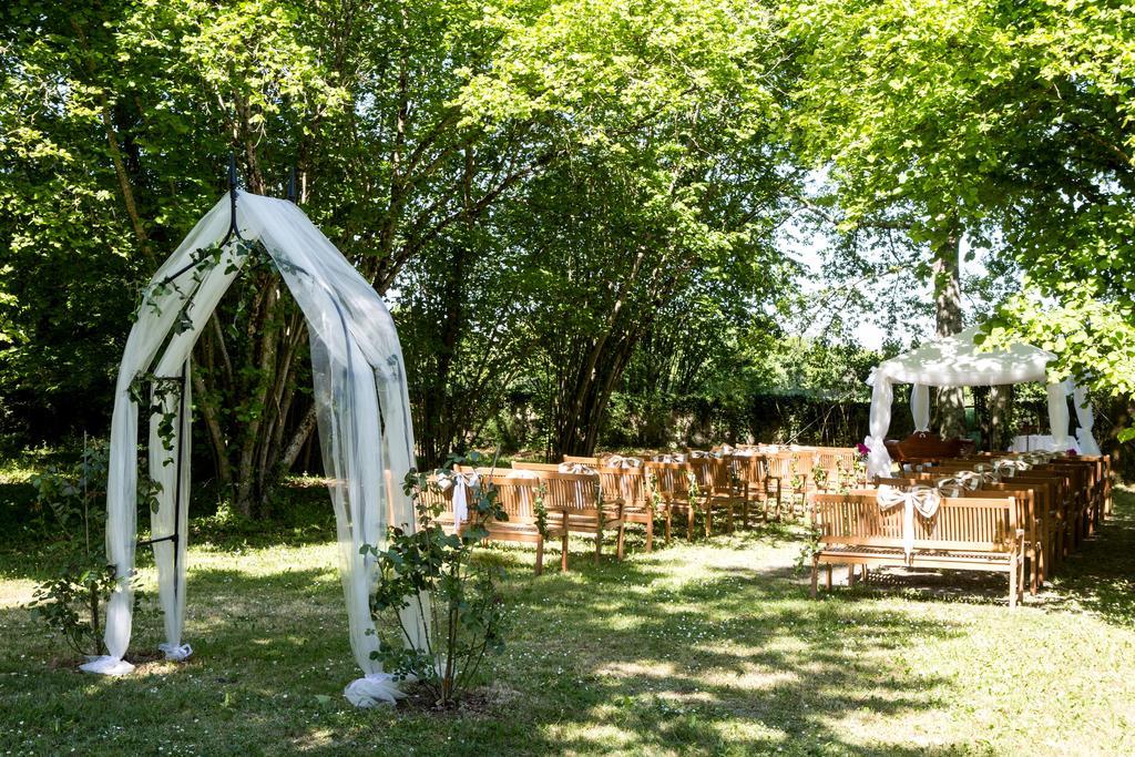 Chateau de Puyrigaud Bed & Breakfast Leoville Bagian luar foto