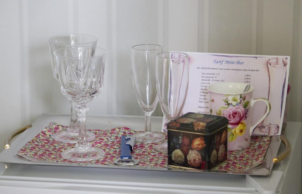 Chateau de Puyrigaud Bed & Breakfast Leoville Bagian luar foto